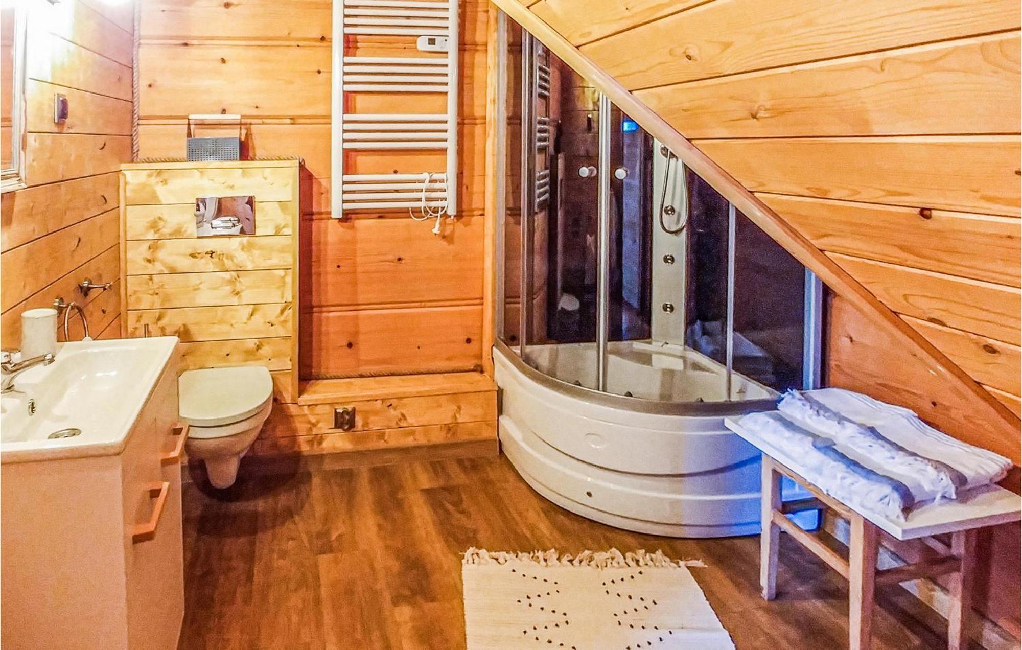 Nice Home In Ustka With Wifi Zewnętrze zdjęcie